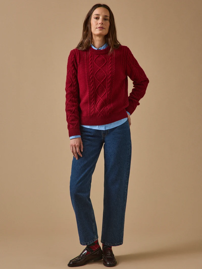 Damenpullover mit Zopfmuster und rundem Halsausschnitt