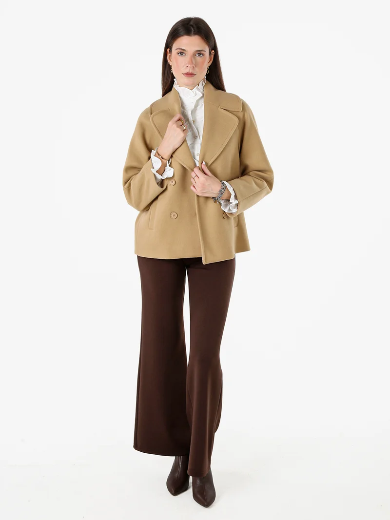 Cappotto corto da donna a doppiopetto - cammello