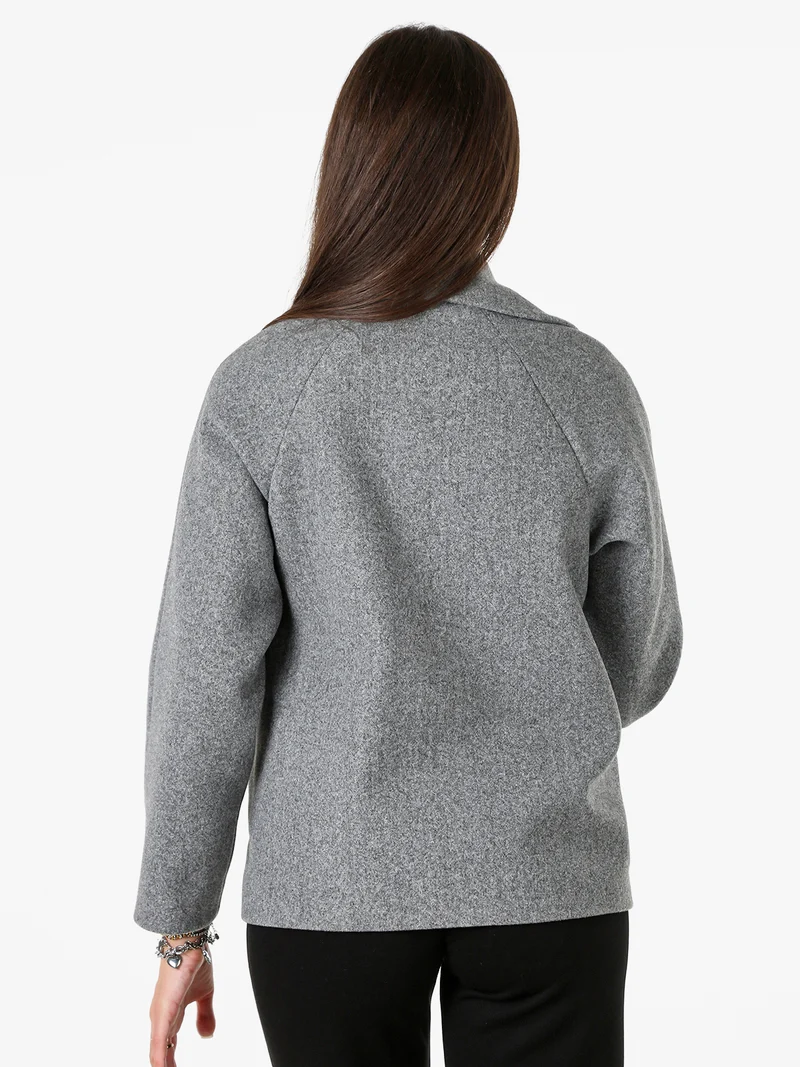 Cappotto corto da donna a doppiopetto - grigio