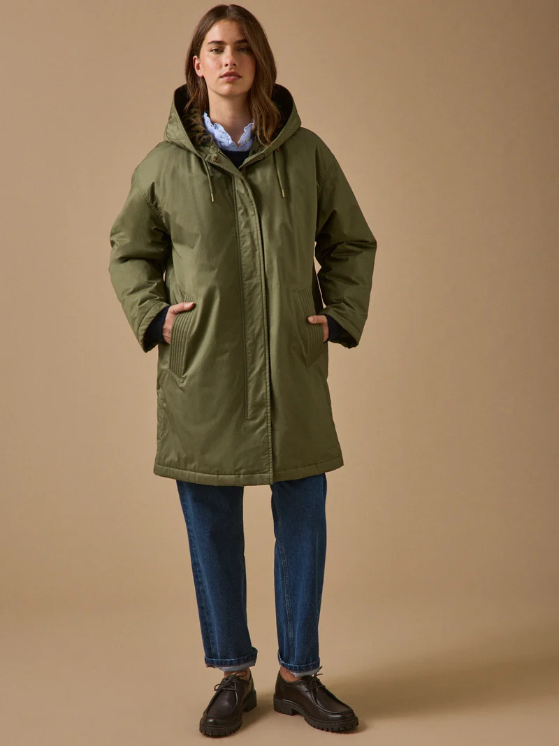 Halblanger und gefütterter Damen-Parka aus Webpelz