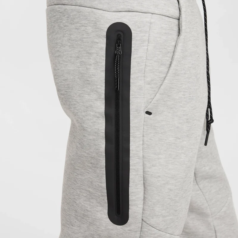 NIKE M Nk Tch FLC Jogger - Dunkelgrau/Schwarz