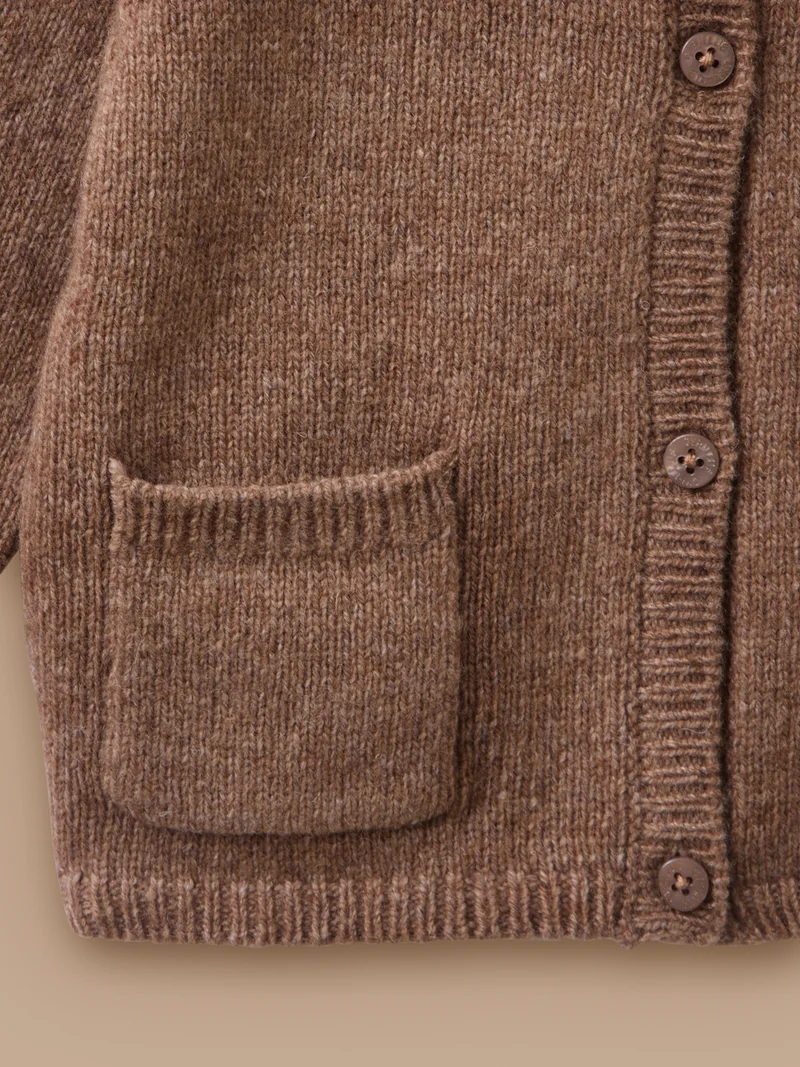 Baby-Cardigan mit Wolle