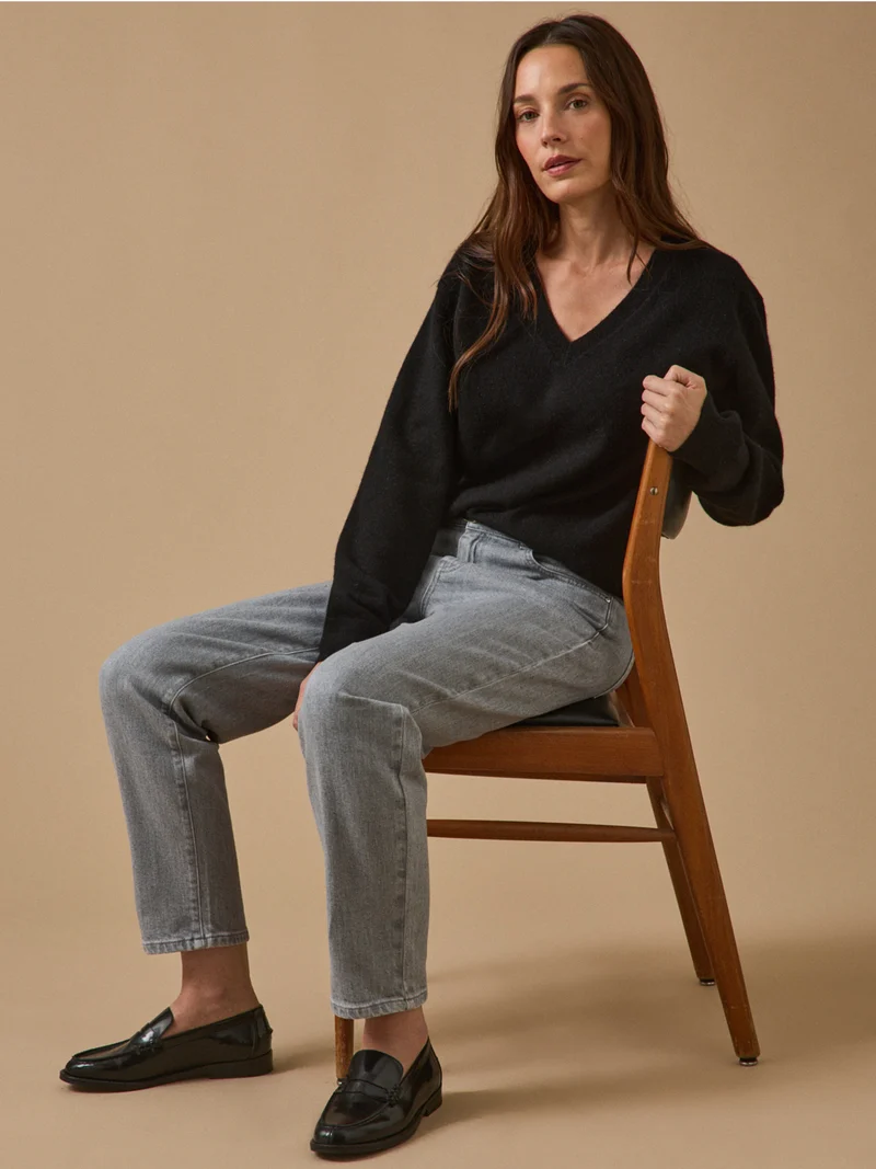 Damenpullover mit V-Ausschnitt - Cashmere-Kollektion