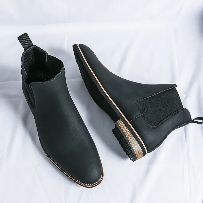 Elegant Chelsea Boots