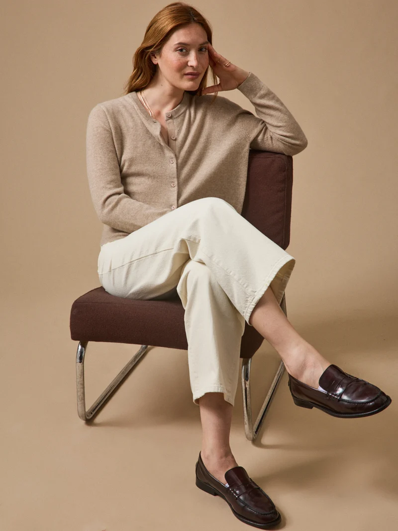 Geknöpfter Damen-Cardigan - Cashmere-Kollektion