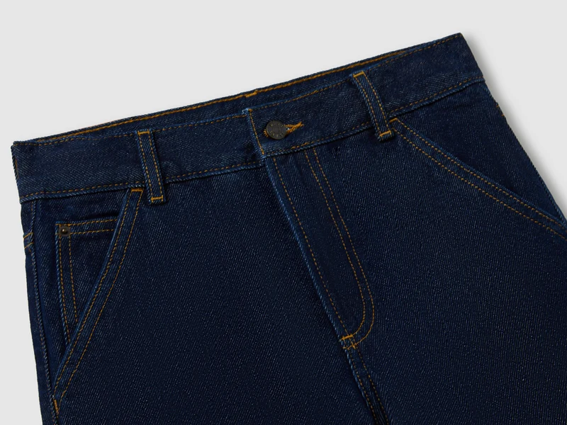 Jeans im Carpenter-Stil