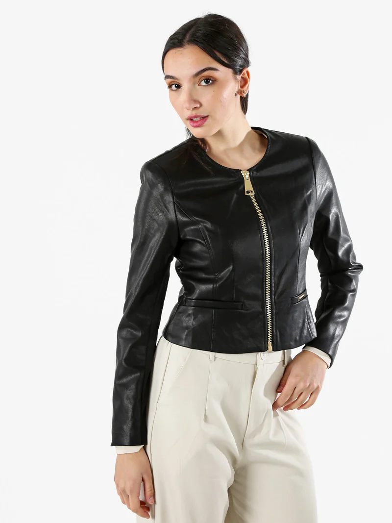 Giacca corta da donna in ecopelle con zip - nero