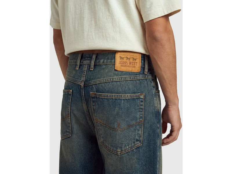 Jeans mit lässiger Passform und Vintage-Waschung
