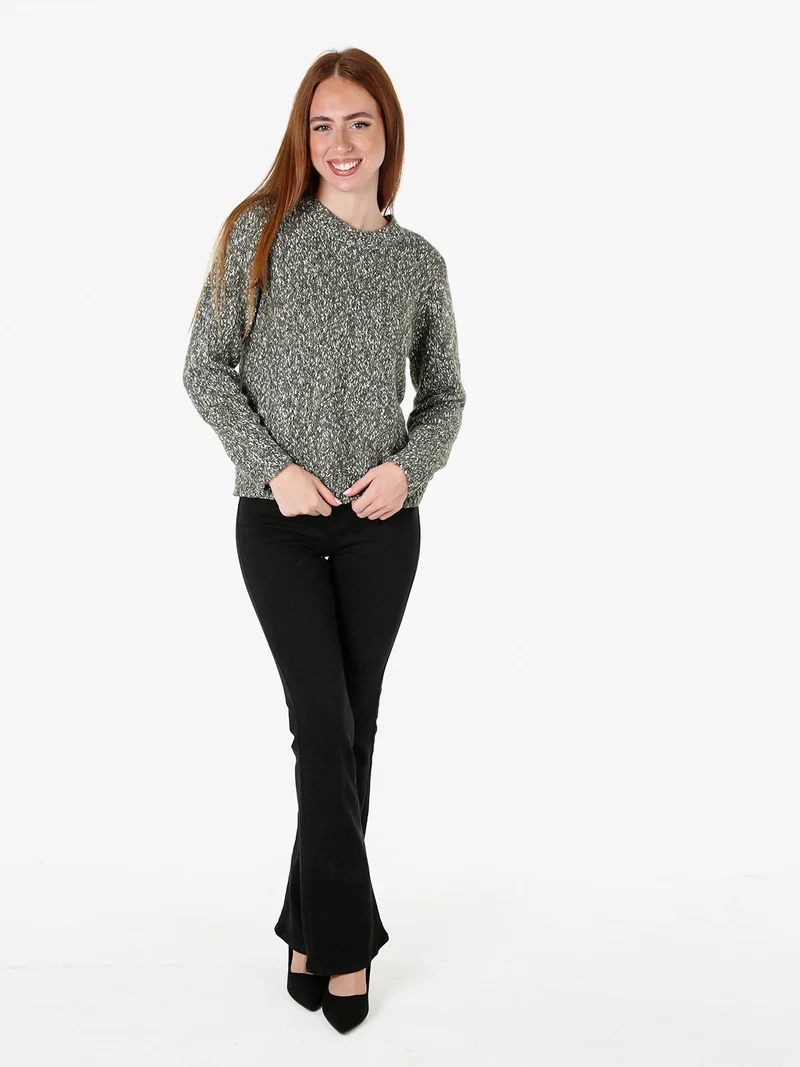 Maglione girocollo da donna in filato bouclè - verde