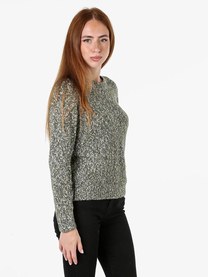 Maglione girocollo da donna in filato bouclè - verde