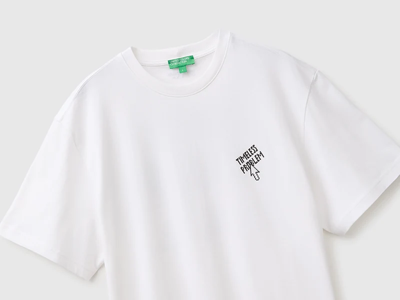 Lässiges T-Shirt mit Aufdruck