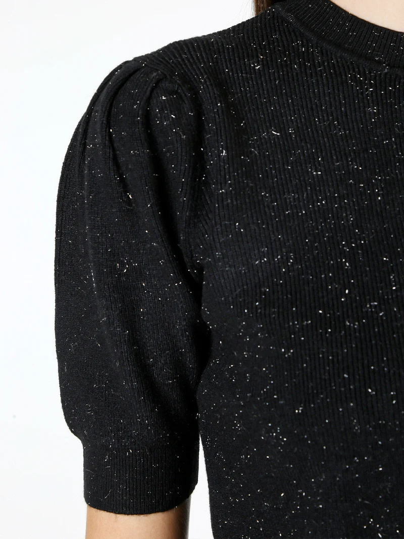 Maglia donna in lurex con maniche corte a sbuffo - nero