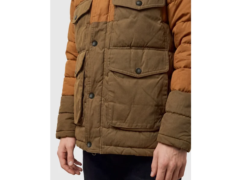 Schwere Jacke mit Samtdetails