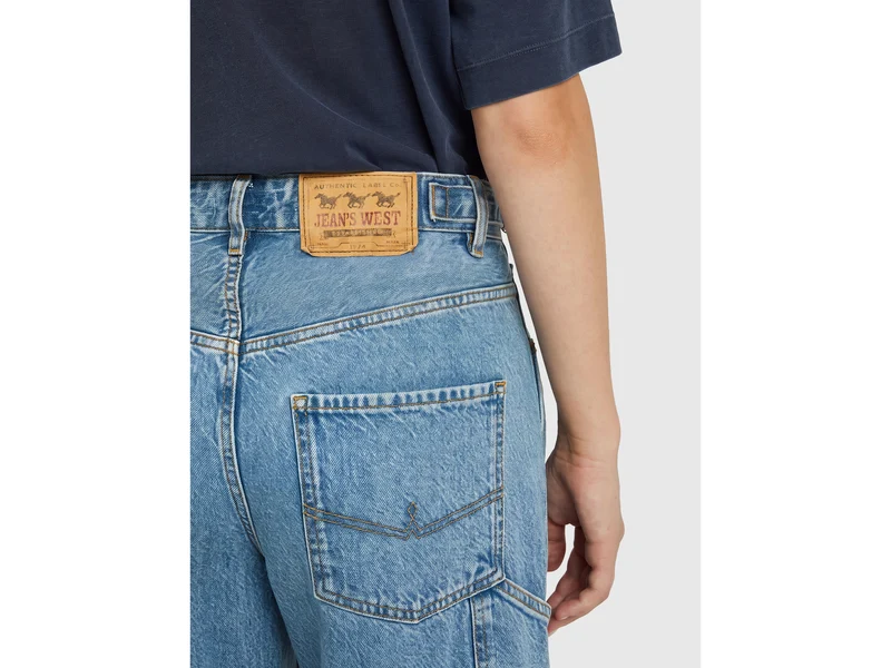 Barrel-Fit-Jeans in heller Waschung