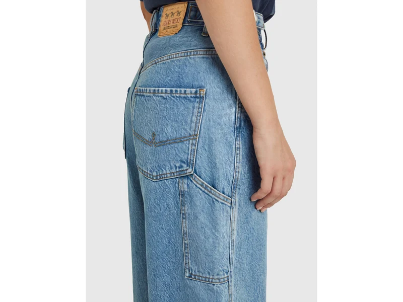 Barrel-Fit-Jeans in heller Waschung