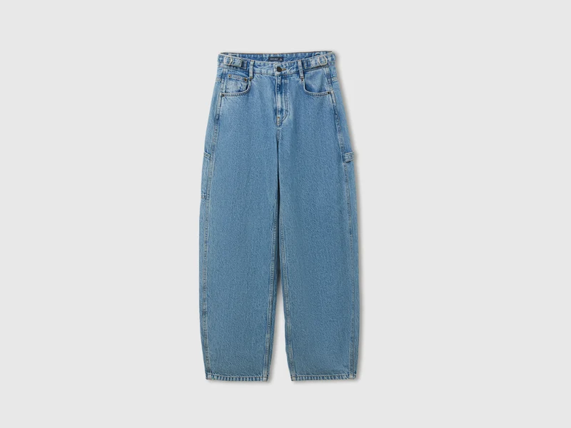 Barrel-Fit-Jeans in heller Waschung