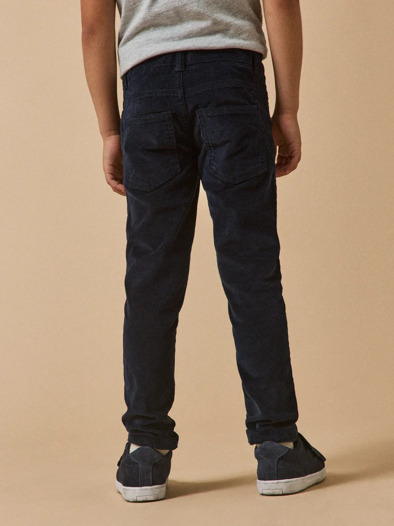 Jungen Slim Fit Hose aus Velours