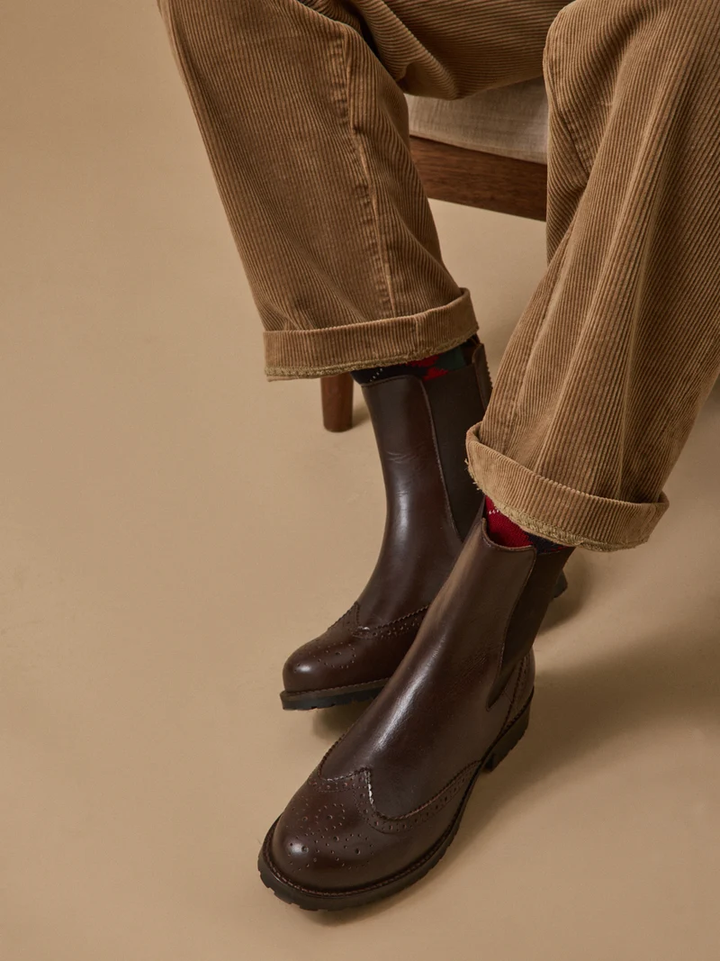 Damen-Chelsea-Boots aus Leder mit Brogue-Verzierung