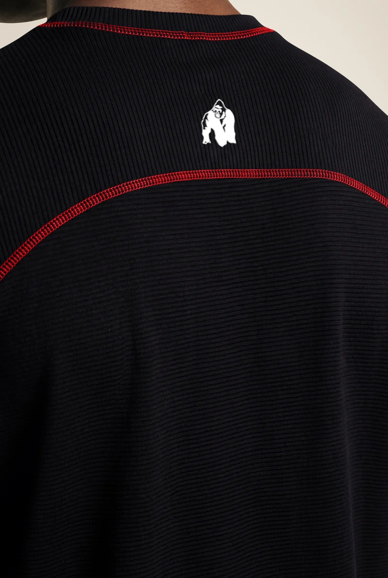 Finley Oversized T-Shirt - Black/Red