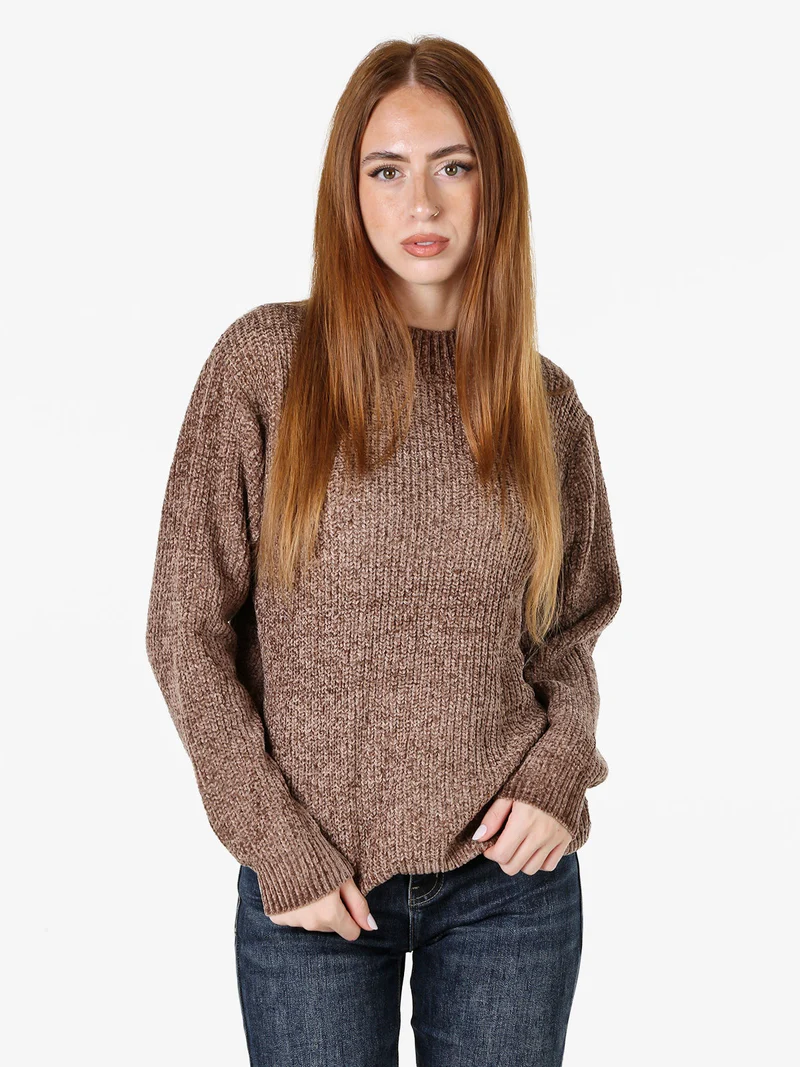 Maglione accollato da donna in ciniglia - marrone
