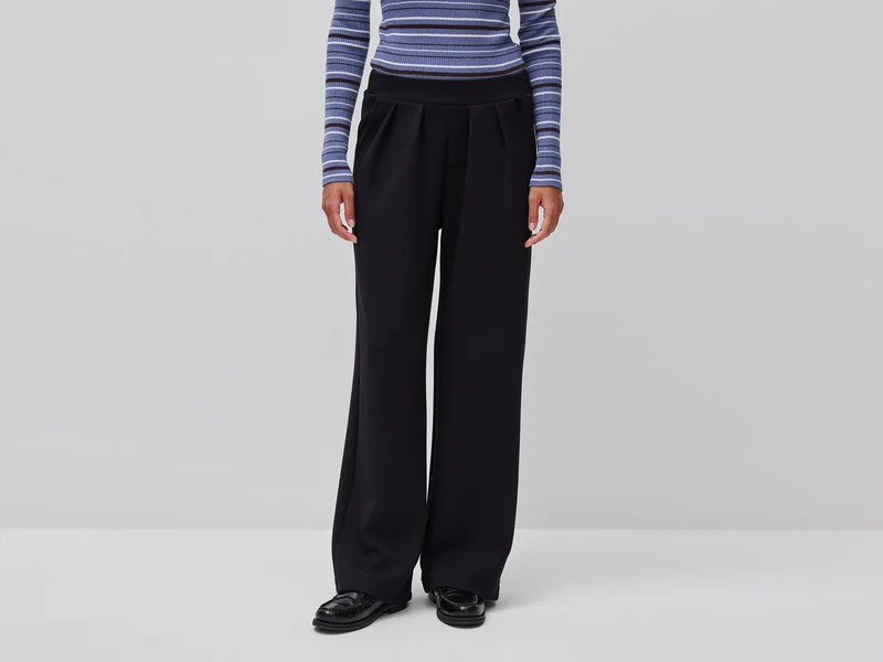Weite Jogginghosen