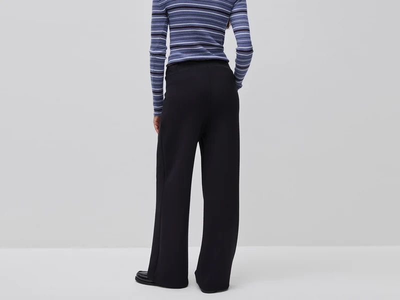 Weite Jogginghosen