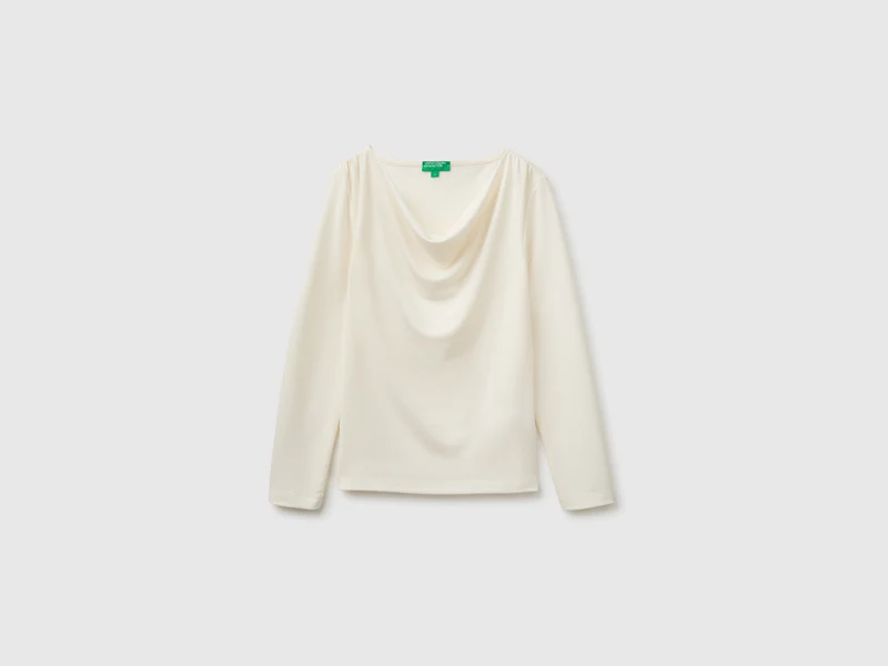 T-Shirt mit drapiertem Ausschnitt
