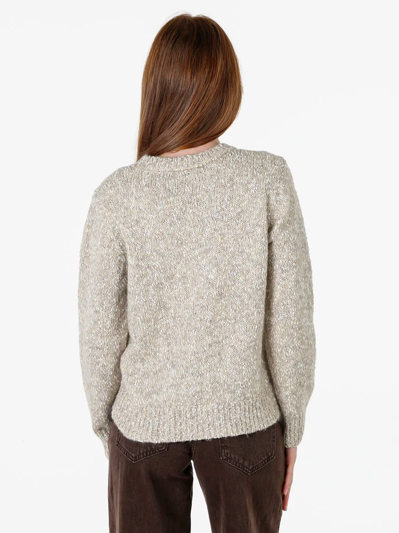 Maglione girocollo da donna in filato bouclè - beige