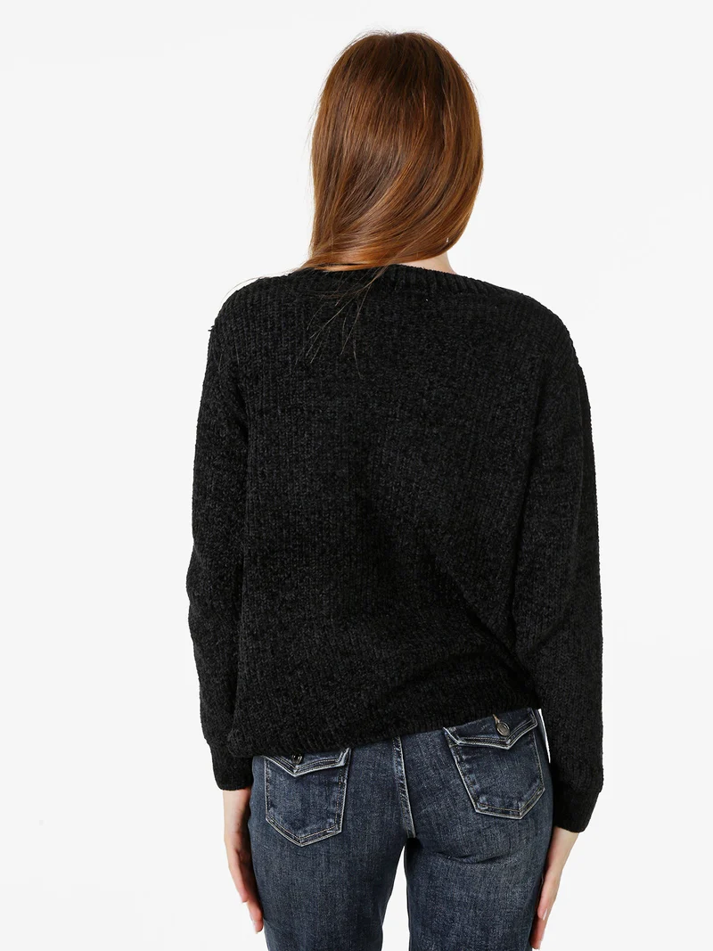 Maglione in ciniglia da donna con scollo a V - nero