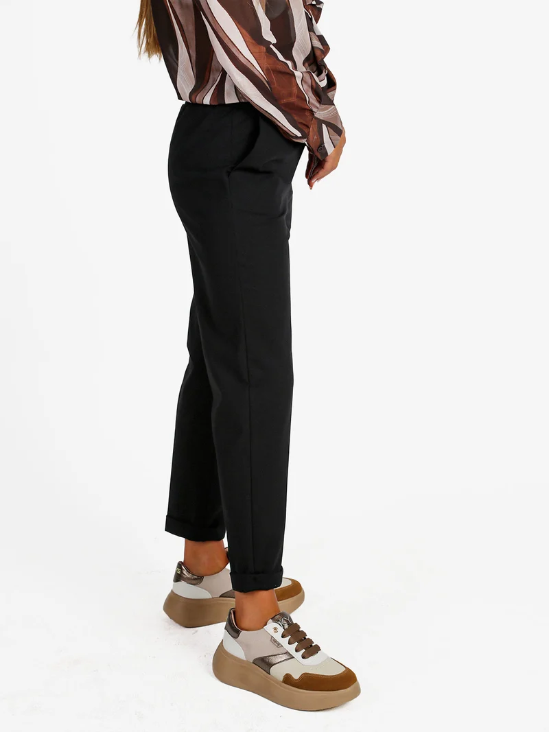 Pantaloni donna casual con risvolto - nero