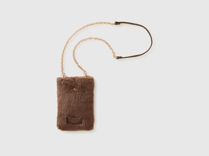 Handyhalter aus Kunstfell