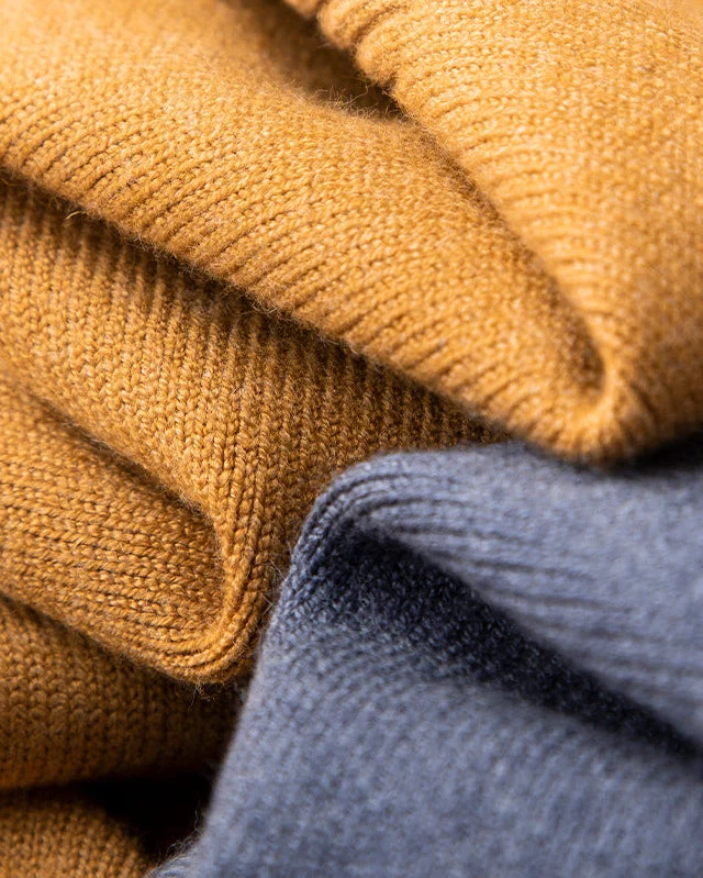 Elegant Cashmere V-Neck Sweater