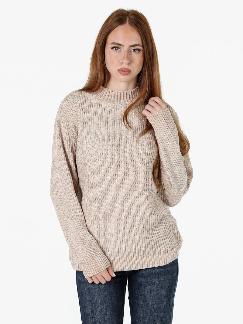 Maglione accollato da donna in ciniglia - beige
