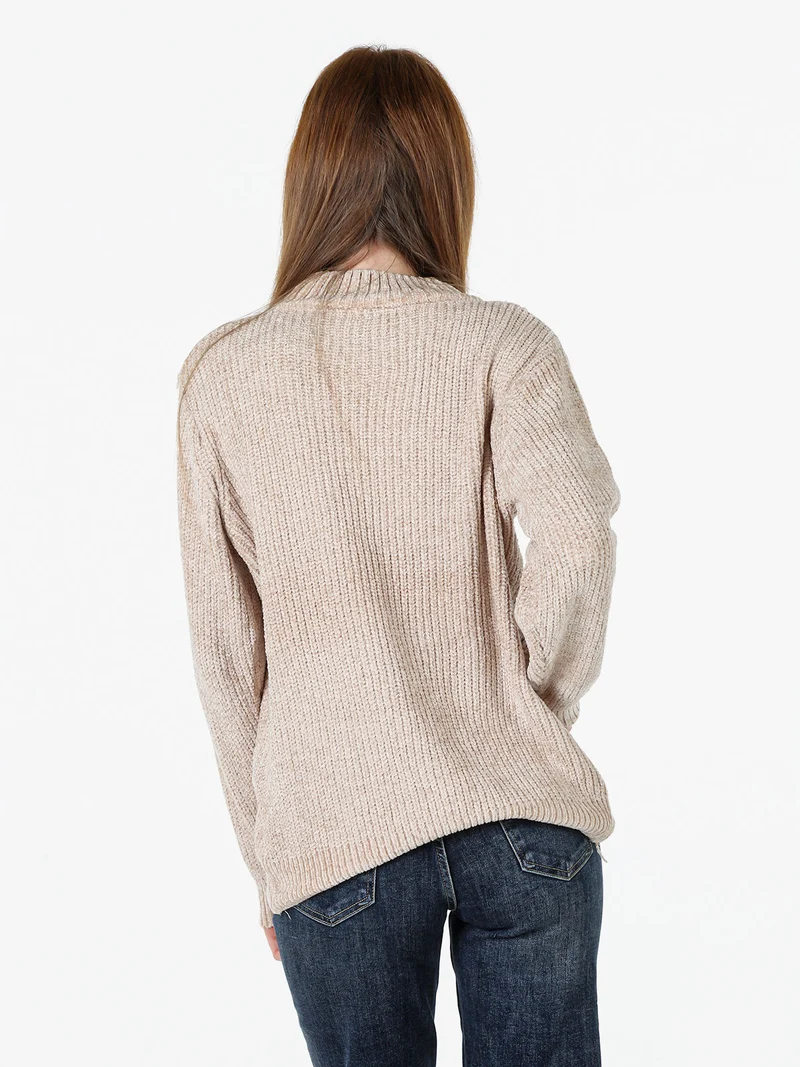 Maglione accollato da donna in ciniglia - beige