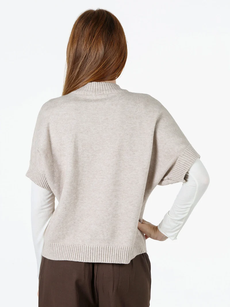 Maglia donna poncho accollata con maniche corte - beige