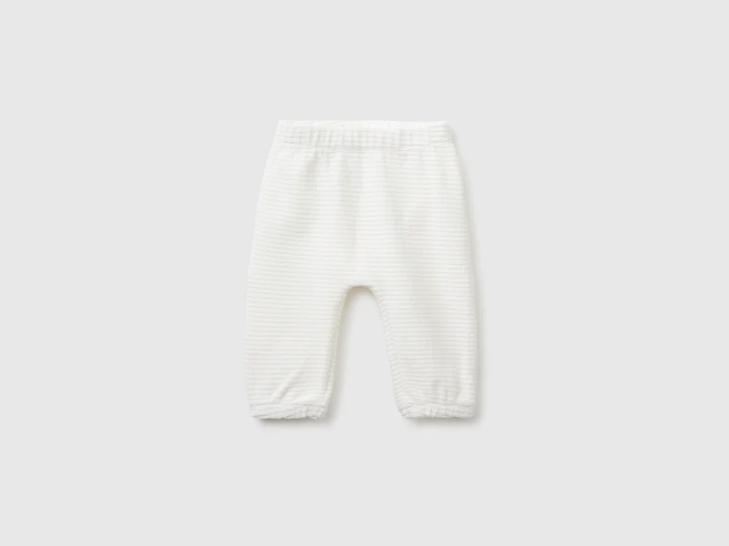 Chenille-Hose mit Stickerei