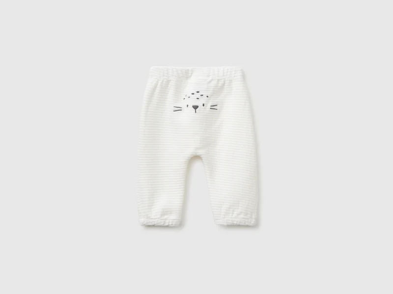 Chenille-Hose mit Stickerei