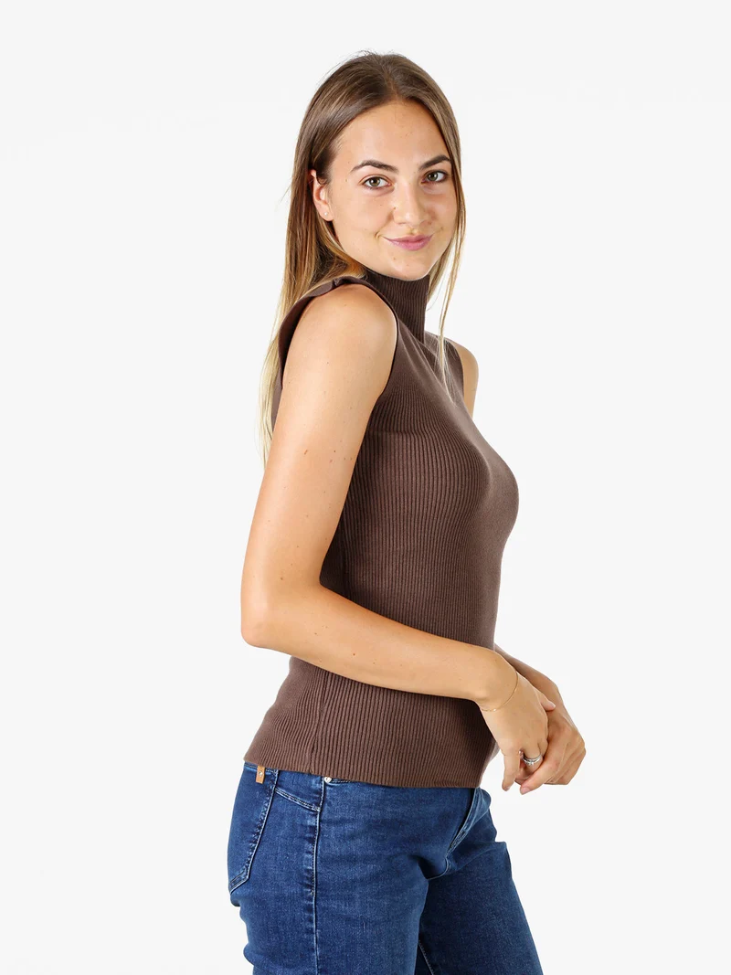 Maglia smanicata da donna con scollo a lupetto - moro