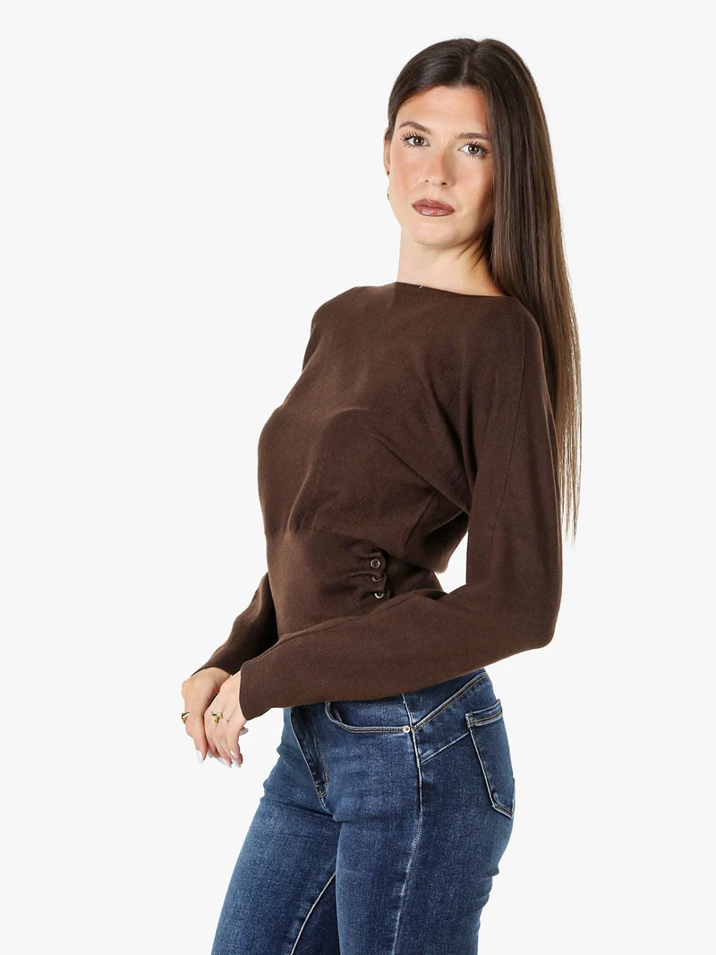 Maglia donna con scollo a barchetta e maniche a pipistrello - moro