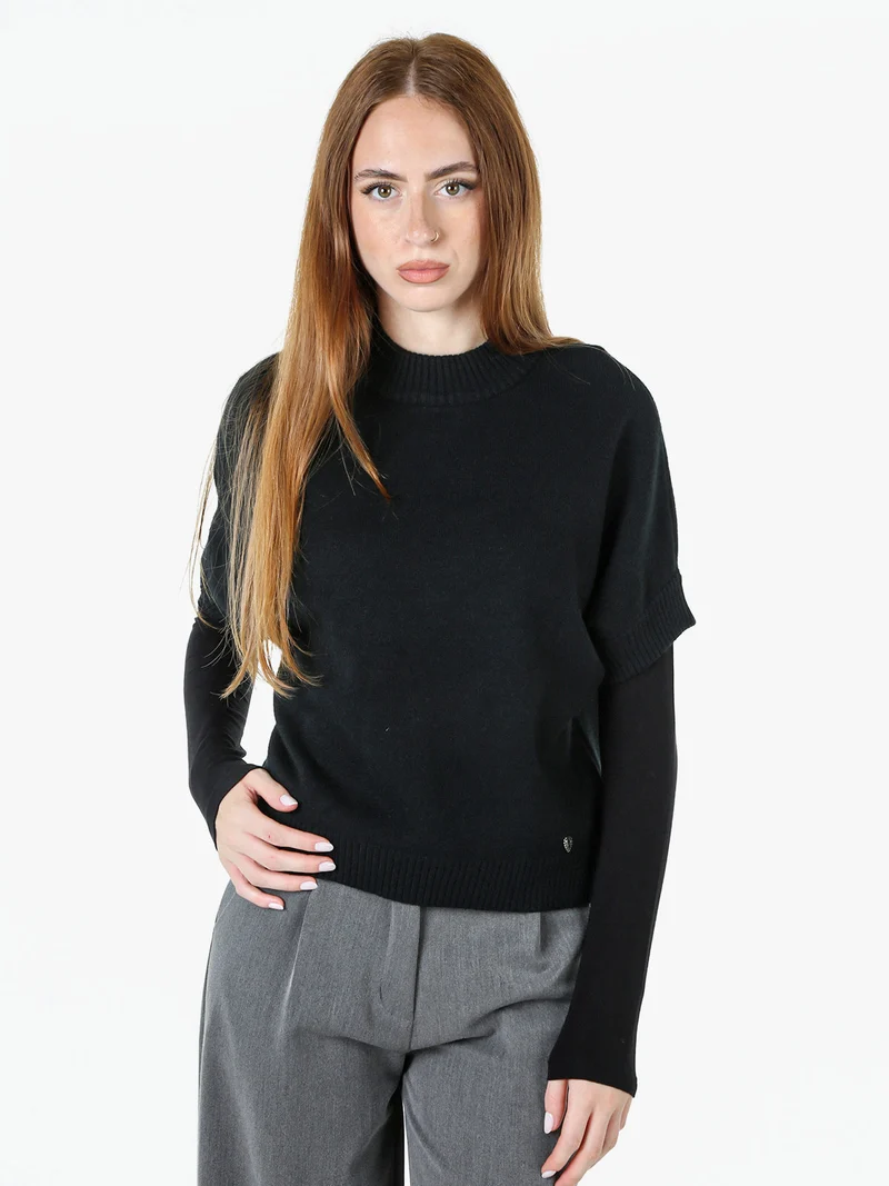 Maglia donna poncho accollata con maniche corte - nero