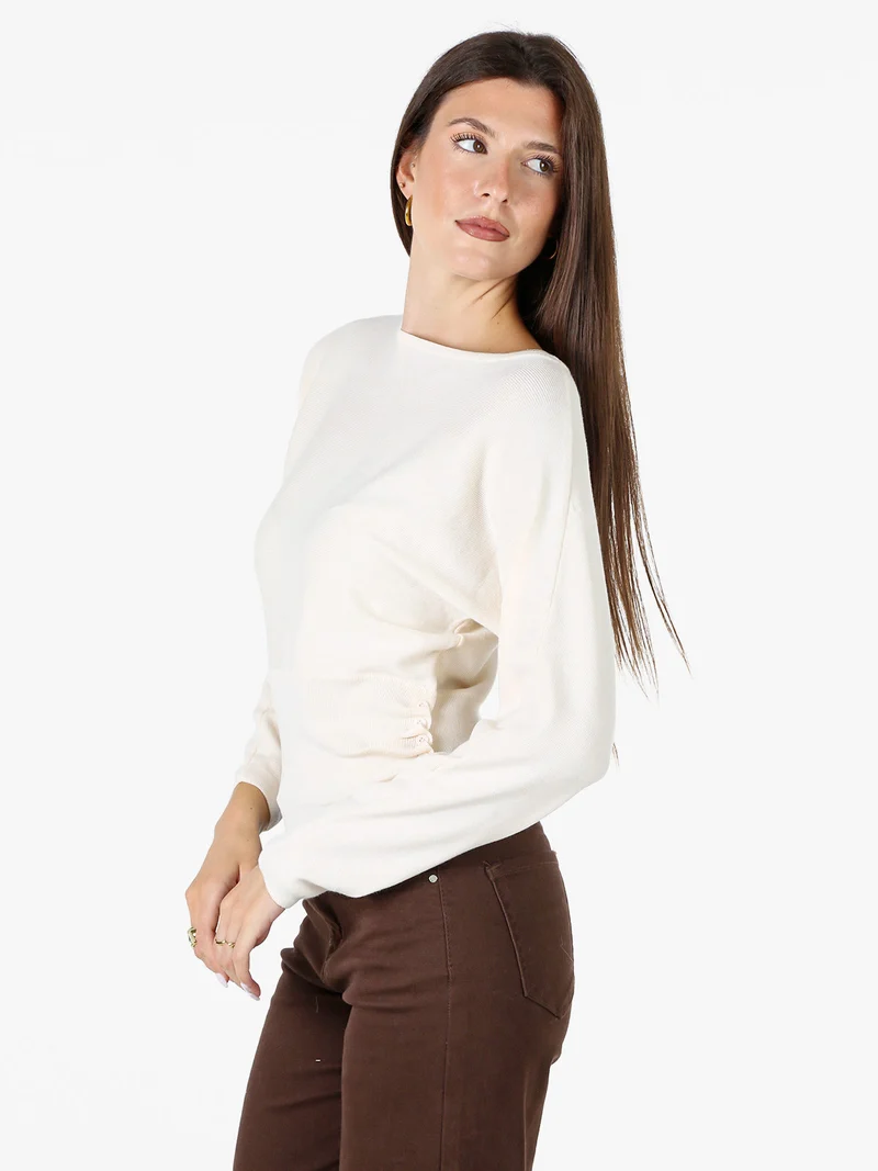 Maglia donna con scollo a barchetta e maniche a pipistrello - panna