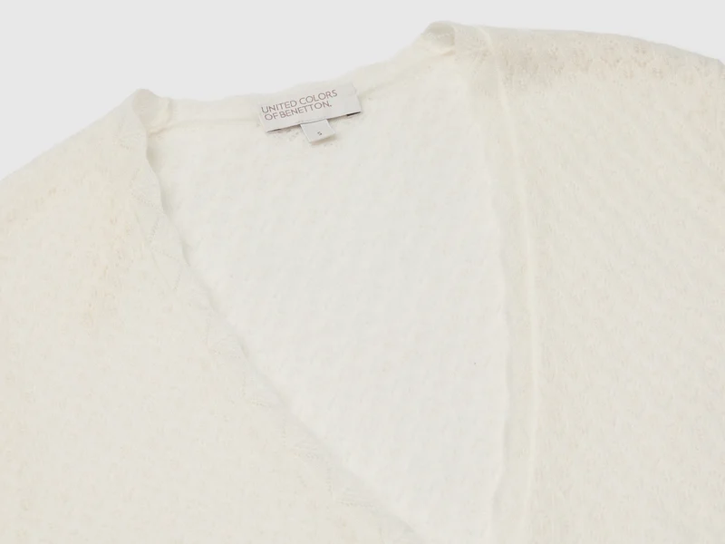 Perforierte Strickjacke aus ultraleichtem Wollmischgewebe