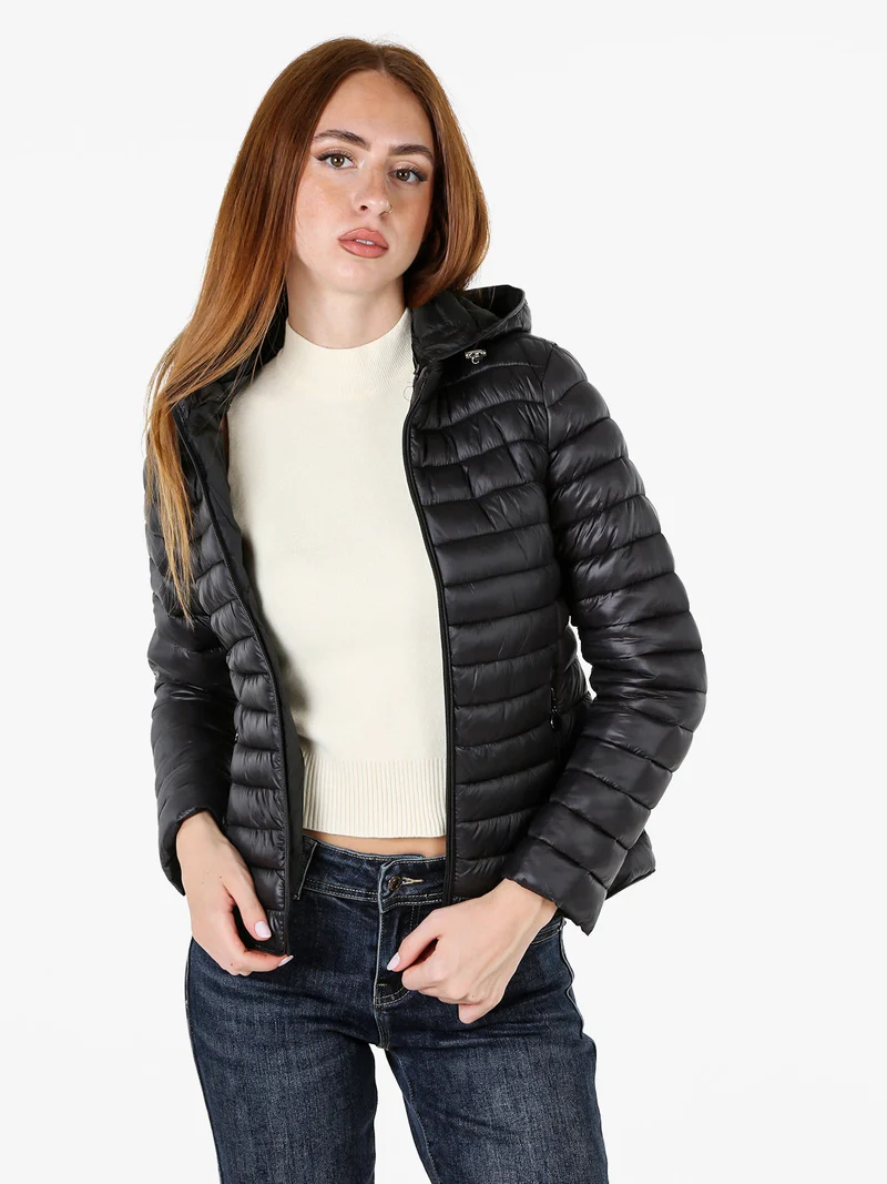 Giubbotto donna imbottito con cappuccio removibile e zip - nero