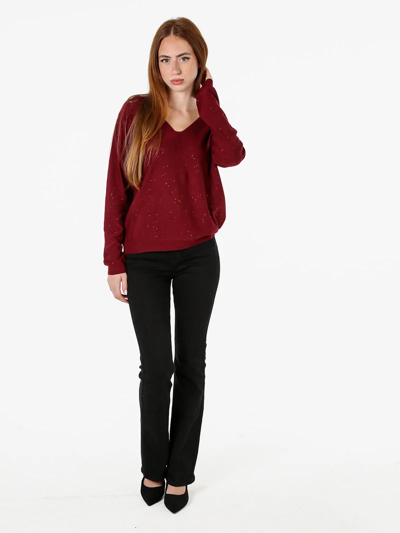Maglia donna con scollo a V e dettagli di mini paillettes - bordeaux