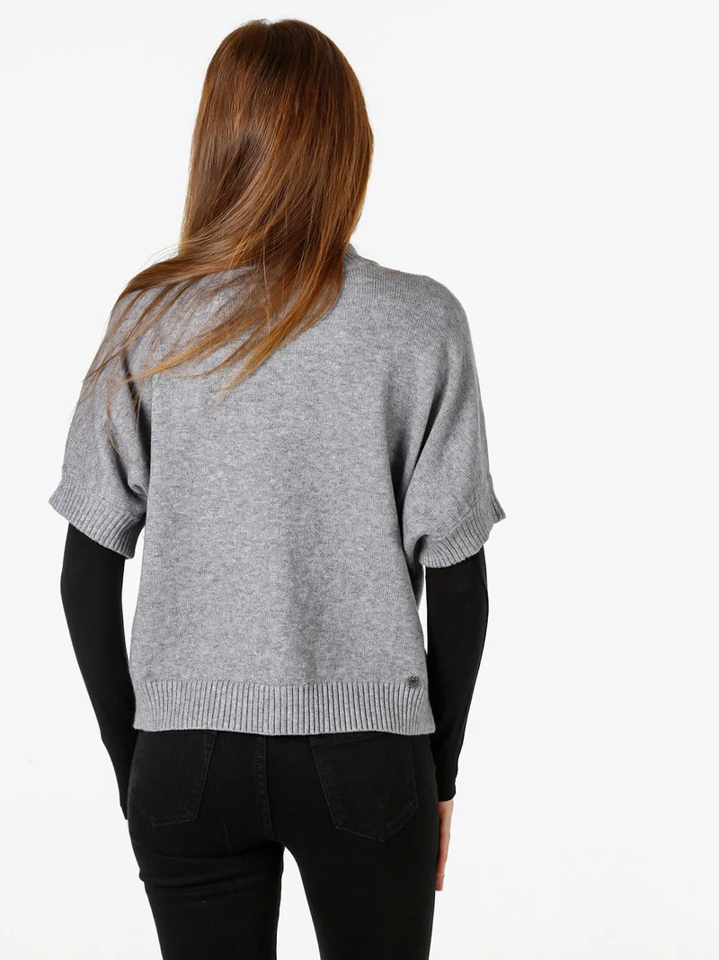 Maglia donna poncho accollata con maniche corte - grigio
