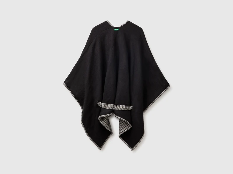Wendbares Cape mit Gürtel