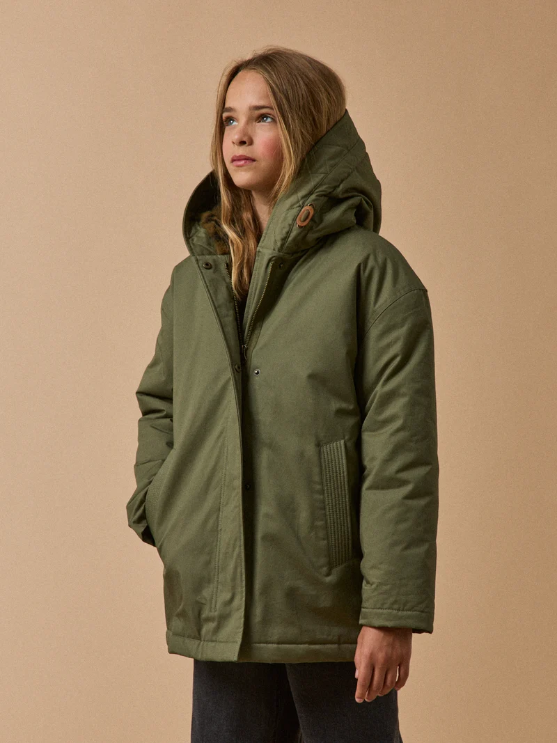 Mädchen-Parka, kurz, mit Leoprint-Futter