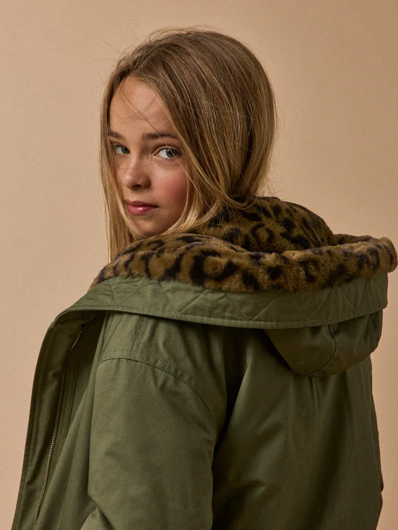 Mädchen-Parka, kurz, mit Leoprint-Futter