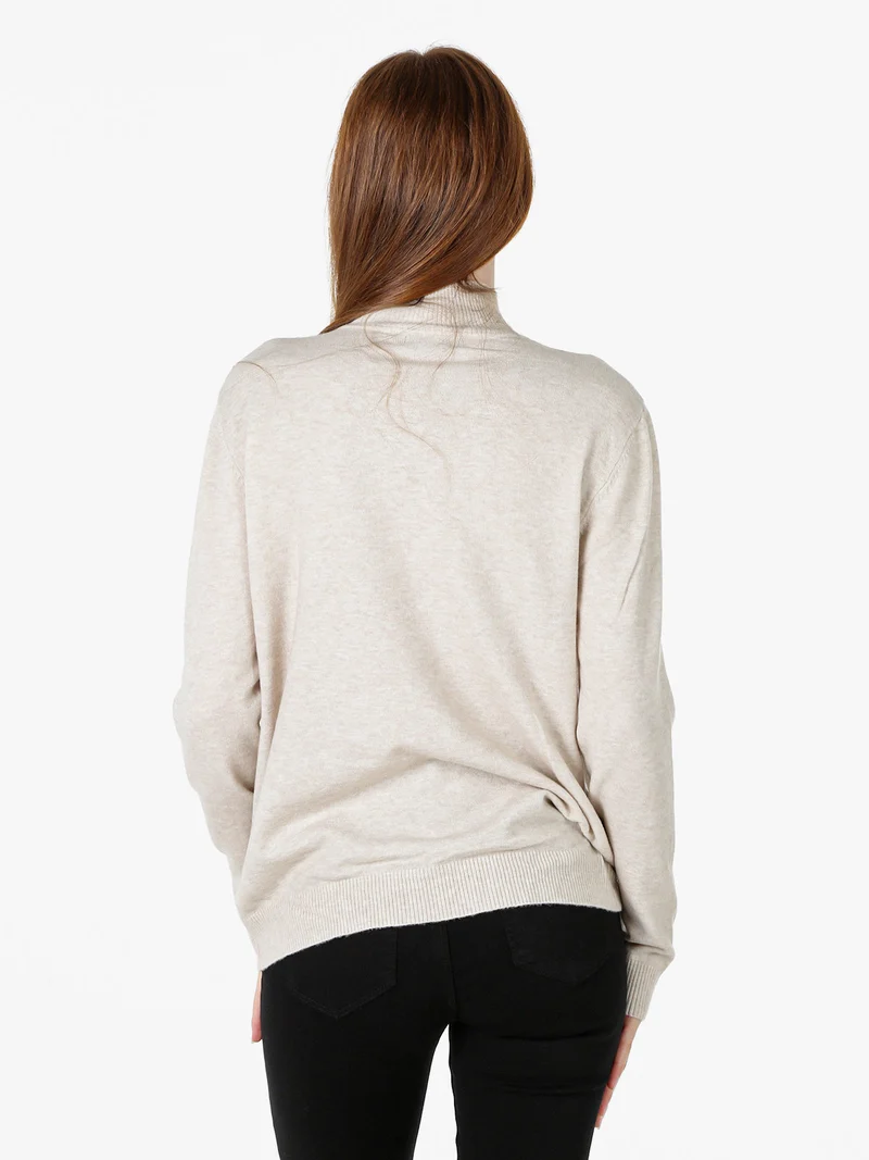 Maglia da donna con scollo a lupetto - beige