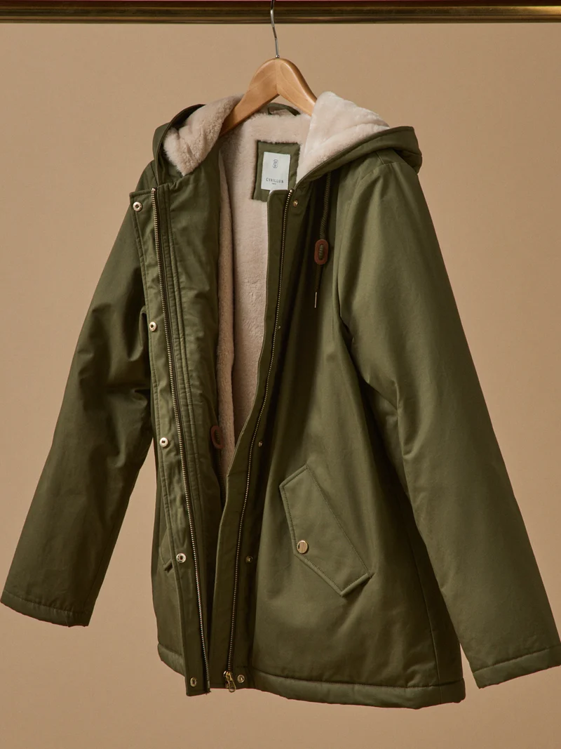 Kurzer Damen-Parka mit Futter aus Webpelz